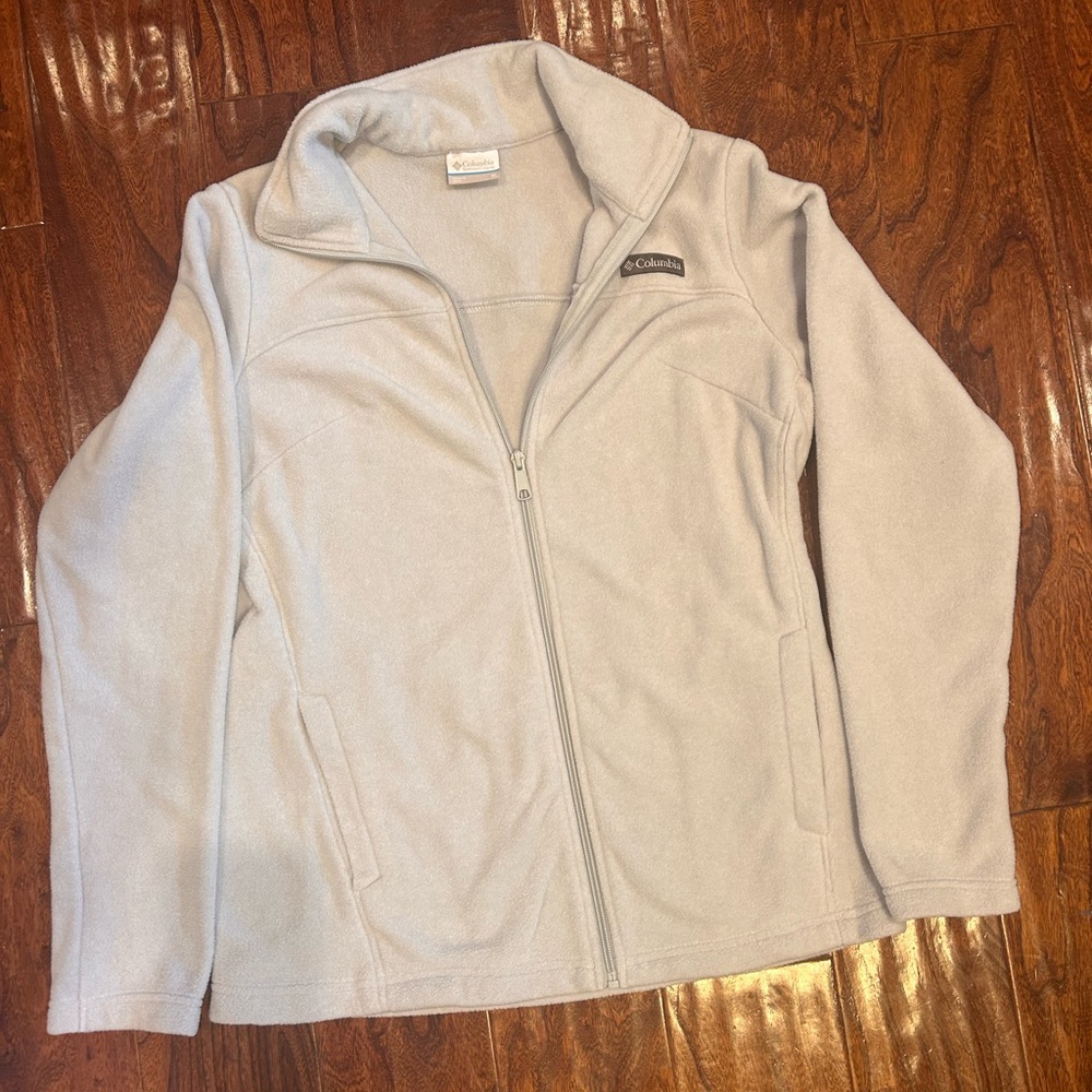 Woman's Benton Springs Columbia Soft light blue fleece zip up Jacket. Casual - Picture 5 of 5
